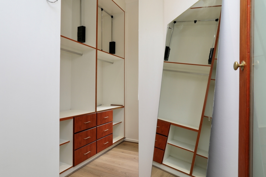 To Let 4 Bedroom Property for Rent in La Concorde Western Cape